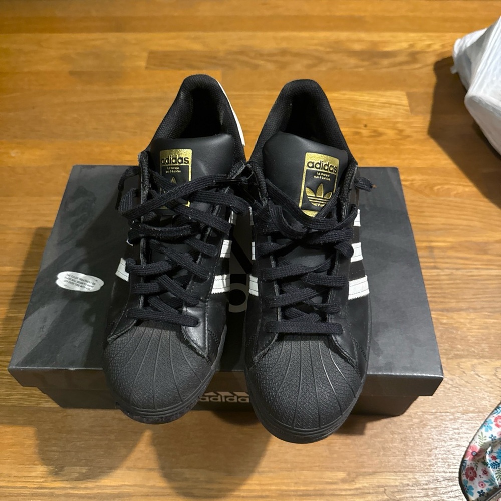 Adidas Men's Black and White Sneakers